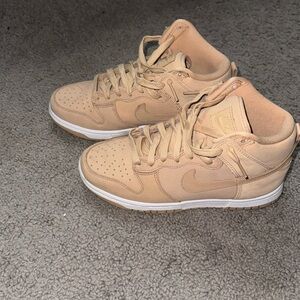 tan nikes size 6 women